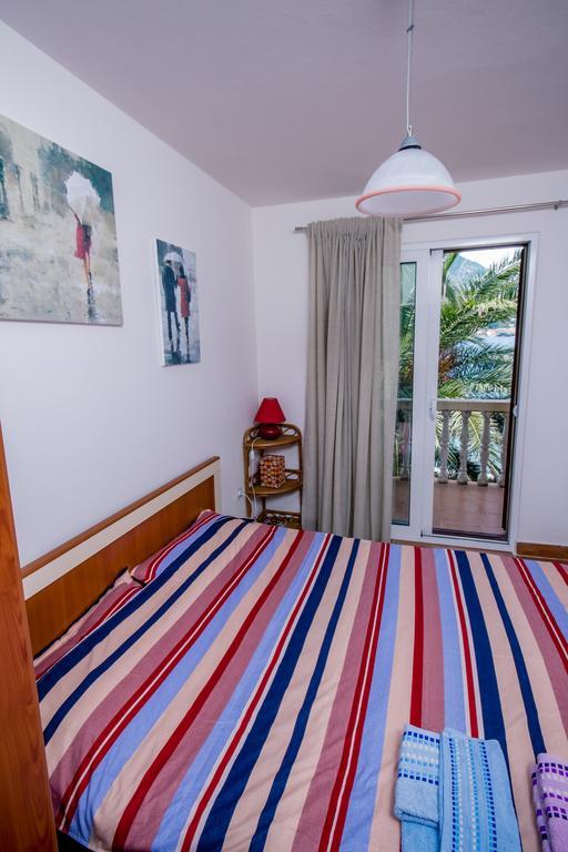 Apartments Beachfront Kotor Eksteriør bilde
